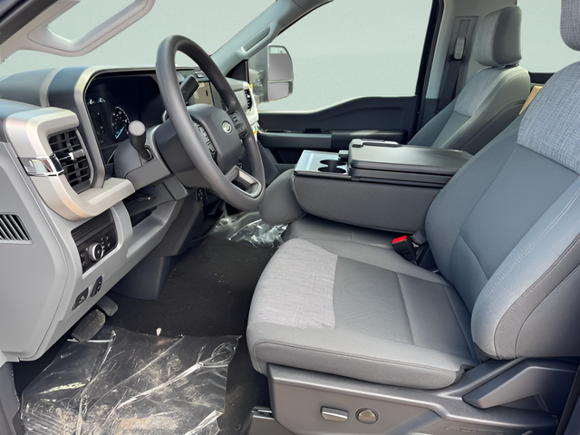 2025 Ford F-550SD XLT DRW