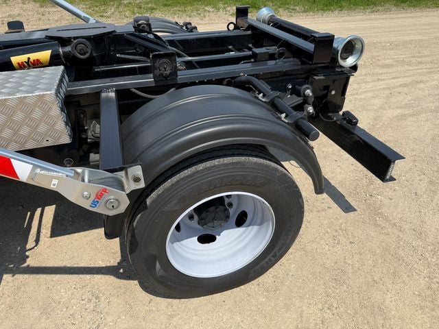 2024 Ford F-600SD Hooklift XLT