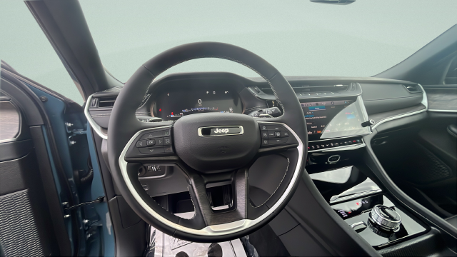 2027 Jeep Grand Cherokee GRAND CHEROKEE LIMITED 4X4