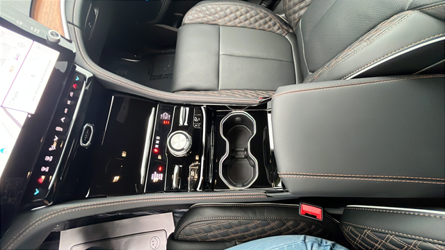 2027 Jeep Grand Cherokee GRAND CHEROKEE SUMMIT 4X4