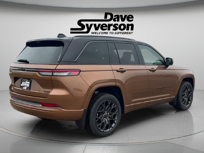 2027 Jeep Grand Cherokee GRAND CHEROKEE SUMMIT 4X4