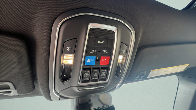 2026 Jeep Grand Cherokee GRAND CHEROKEE L LIMITED RESERVE 4X4