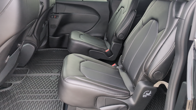 2026 Chrysler Voyager VOYAGER LX