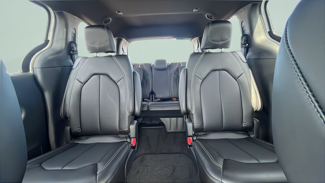 2026 Chrysler Pacifica PACIFICA SELECT AWD