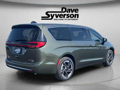 2027 Chrysler Pacifica PACIFICA LIMITED AWD