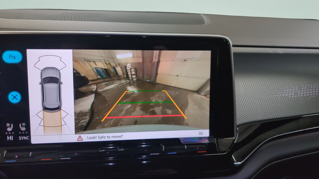 2026 Volkswagen Atlas Cross Sport 2.0T SEL R-Line Black