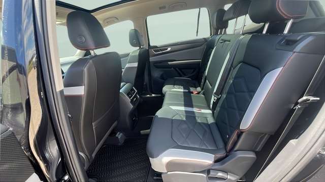 2026 Volkswagen Atlas 2.0T Peak Edition