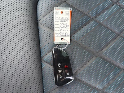 2025 Volkswagen Atlas Cross Sport 2.0T SEL Premium R-Line