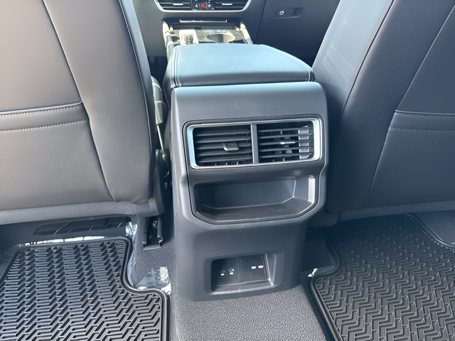 2025 Volkswagen Atlas Cross Sport 2.0T SE w/ Technology