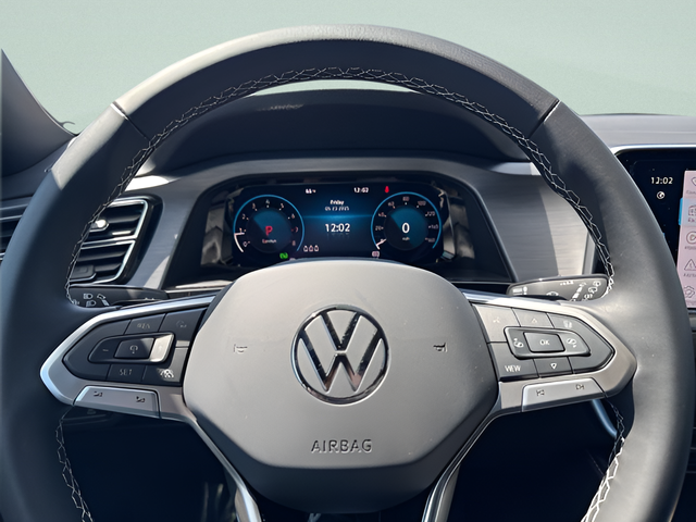 2025 Volkswagen Atlas Cross Sport 2.0T SE w/ Technology