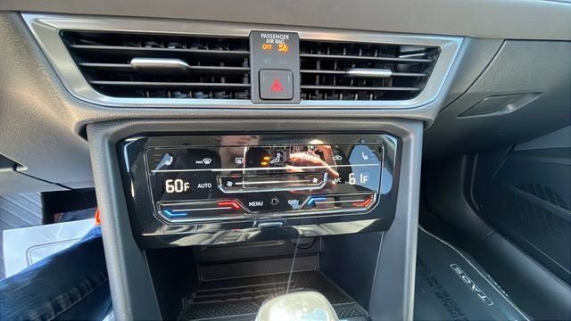 2026 Volkswagen Taos 1.5T SE Black