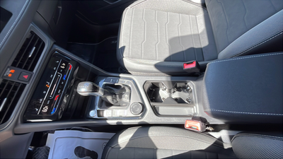 2026 Volkswagen Taos 1.5T SE Black