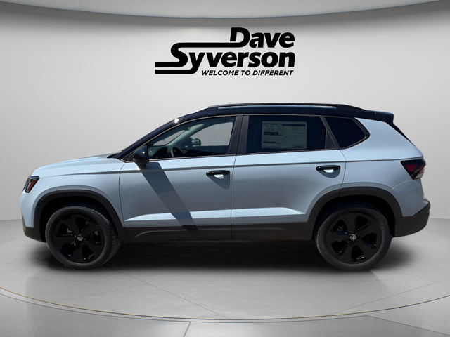 2026 Volkswagen Taos 1.5T SE Black