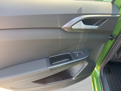 2025 Volkswagen Taos 1.5T SE Black