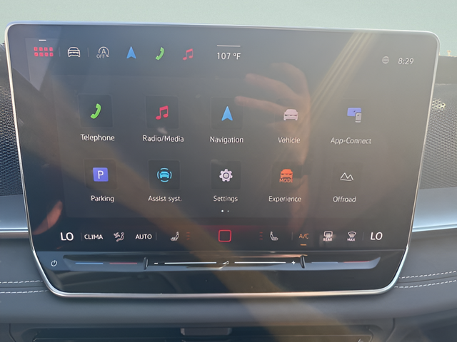 2025 Volkswagen Tiguan 2.0T SE