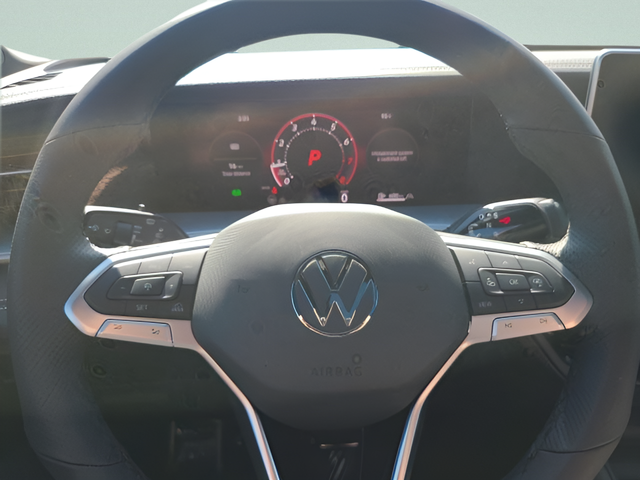 2025 Volkswagen Tiguan 2.0T SE R-Line Black