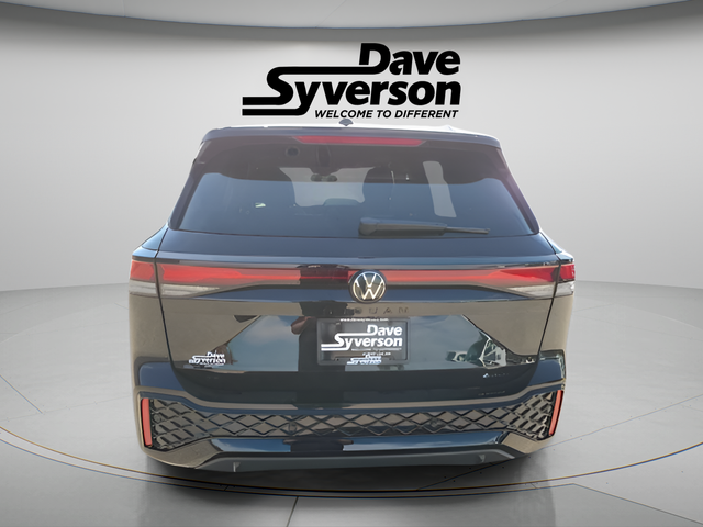 2025 Volkswagen Tiguan 2.0T SE R-Line Black