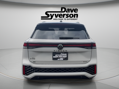 2026 Volkswagen Tiguan 2.0T SE R-Line Black