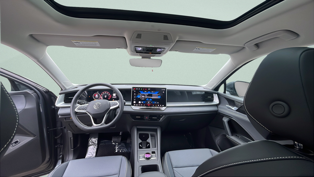 2026 Volkswagen Tiguan 2.0T SE