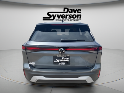 2025 Volkswagen Tiguan 2.0T SE