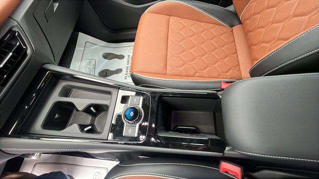2026 Volkswagen Tiguan 2.0T SEL R-Line