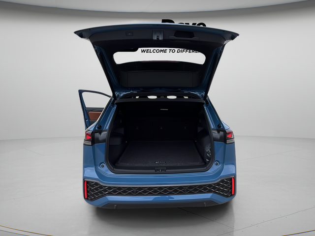 2026 Volkswagen Tiguan 2.0T SEL R-Line