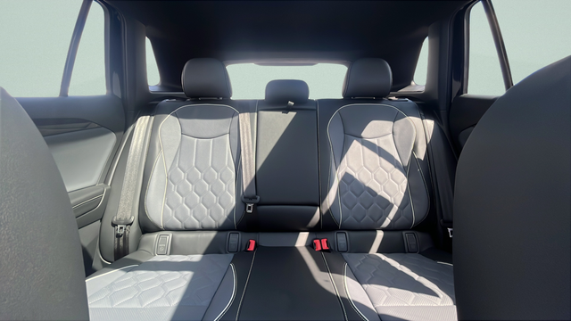 2026 Volkswagen Tiguan 2.0T SEL R-Line Turbo