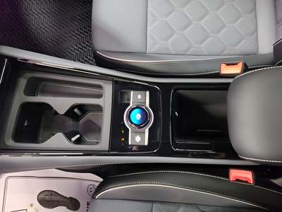 2026 Volkswagen Tiguan 2.0T SEL R-Line