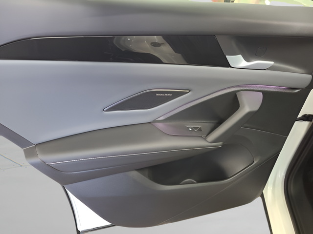 2026 Volkswagen Tiguan 2.0T SEL R-Line