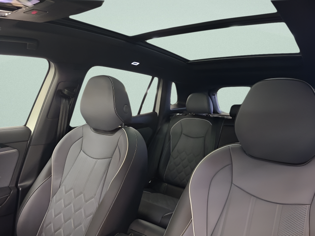 2026 Volkswagen Tiguan 2.0T SEL R-Line