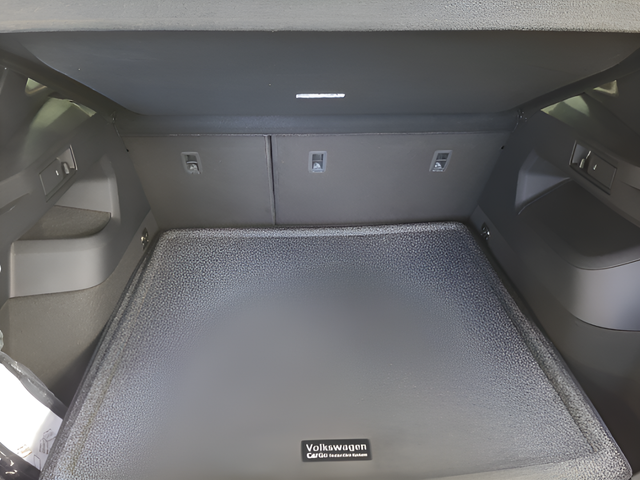 2026 Volkswagen Tiguan 2.0T SEL R-Line