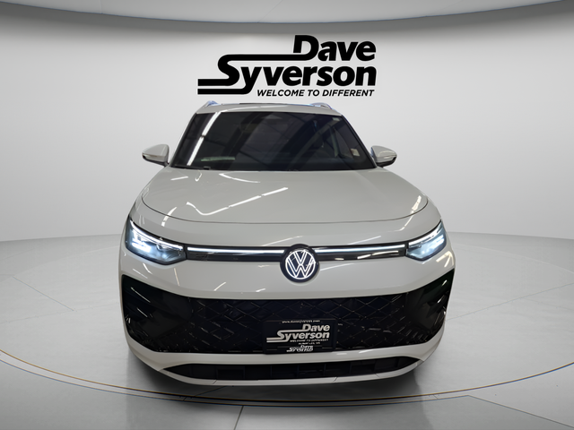 2026 Volkswagen Tiguan 2.0T SEL R-Line