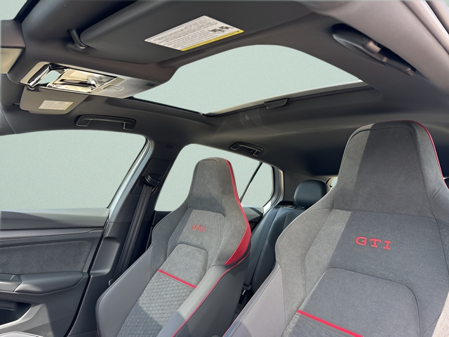 2025 Volkswagen Golf GTI 2.0T SE