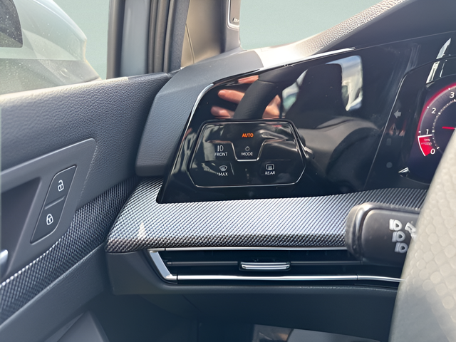 2025 Volkswagen Golf GTI 2.0T SE