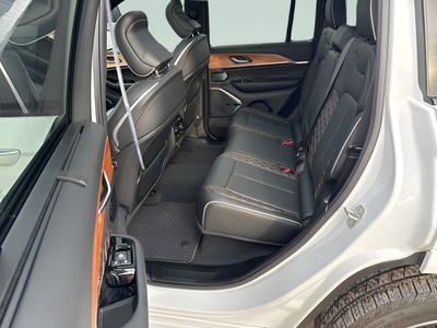 2024 Jeep Grand Cherokee Summit