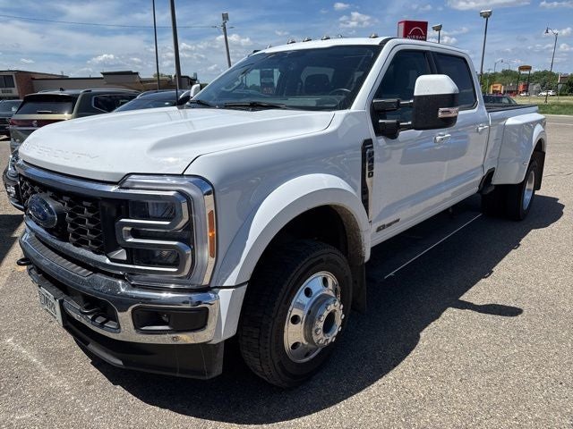 2023 Ford F-450 Lariat 4x4 Crew Cab 8' Box DRW's photo