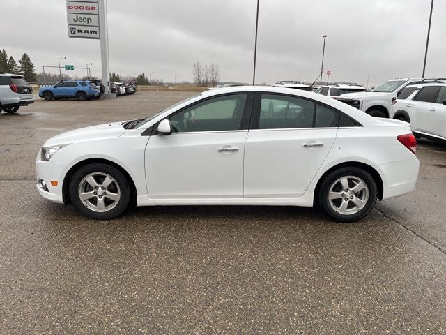 Used 2014 Chevrolet Cruze 1LT with VIN 1G1PC5SB2E7263602 for sale in Albert Lea, Minnesota