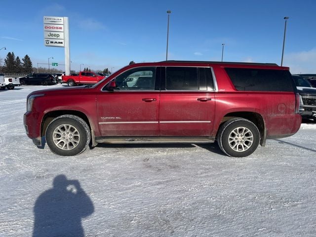 Used 2015 GMC Yukon XL SLT with VIN 1GKS2HKC4FR300898 for sale in Albert Lea, Minnesota