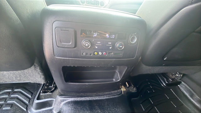 2015 GMC Yukon XL SLT 1500
