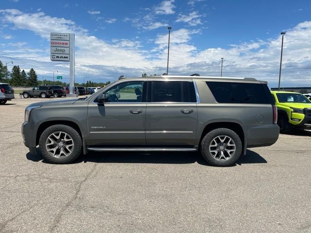 Used 2017 GMC Yukon XL Denali with VIN 1GKS2HKJ5HR166291 for sale in Albert Lea, Minnesota