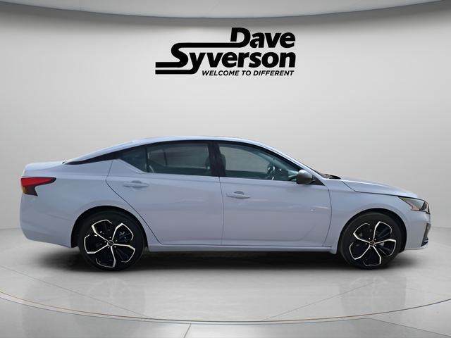 2025 Nissan Altima 2.5 SR