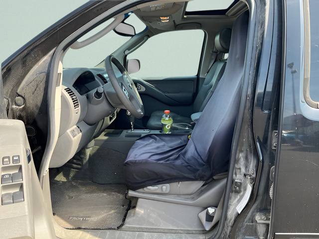 2005 Nissan Frontier LE