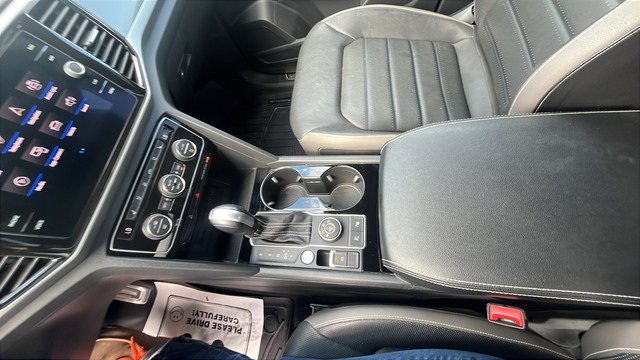 2022 Volkswagen Atlas 3.6L V6 SEL Premium R-Line