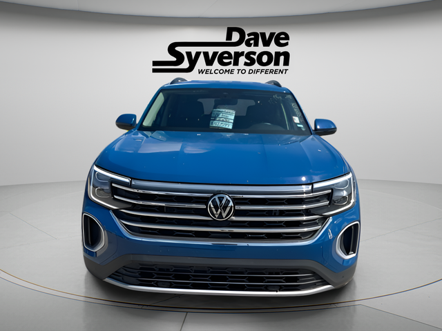 Used 2026 Volkswagen Atlas SE w/Tech with VIN 1V2HN2CA8TC509789 for sale in Albert Lea, Minnesota