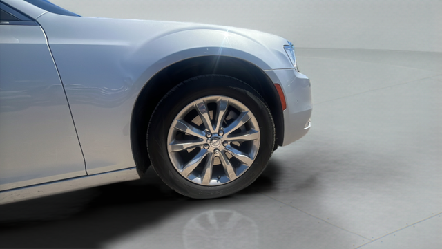 2021 Chrysler 300 Touring