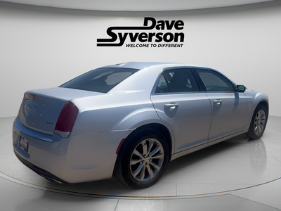 2021 Chrysler 300 Touring