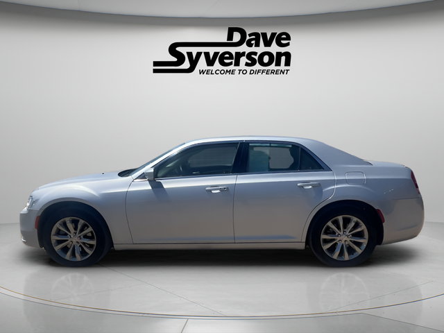 2021 Chrysler 300 Touring