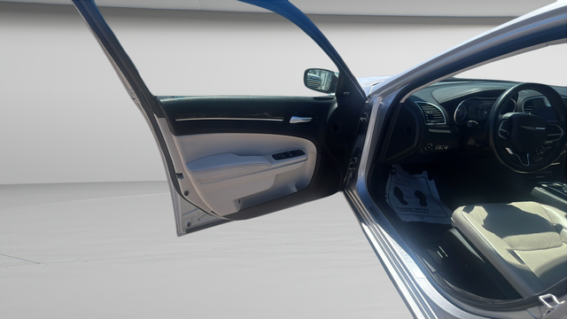2021 Chrysler 300 Touring