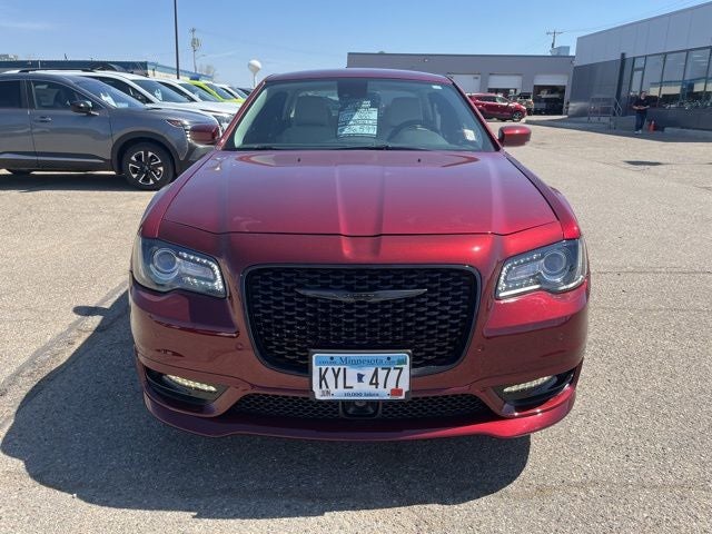 2023 Chrysler 300 Touring L