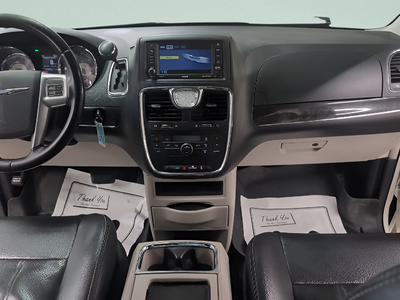 2012 Chrysler Town & Country Touring